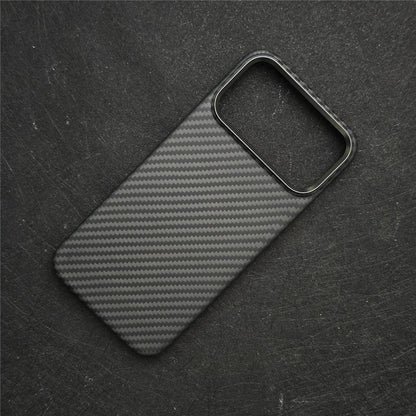 Funda MagSafe ultradelgada para iPhone de fibra de carbono y aramida